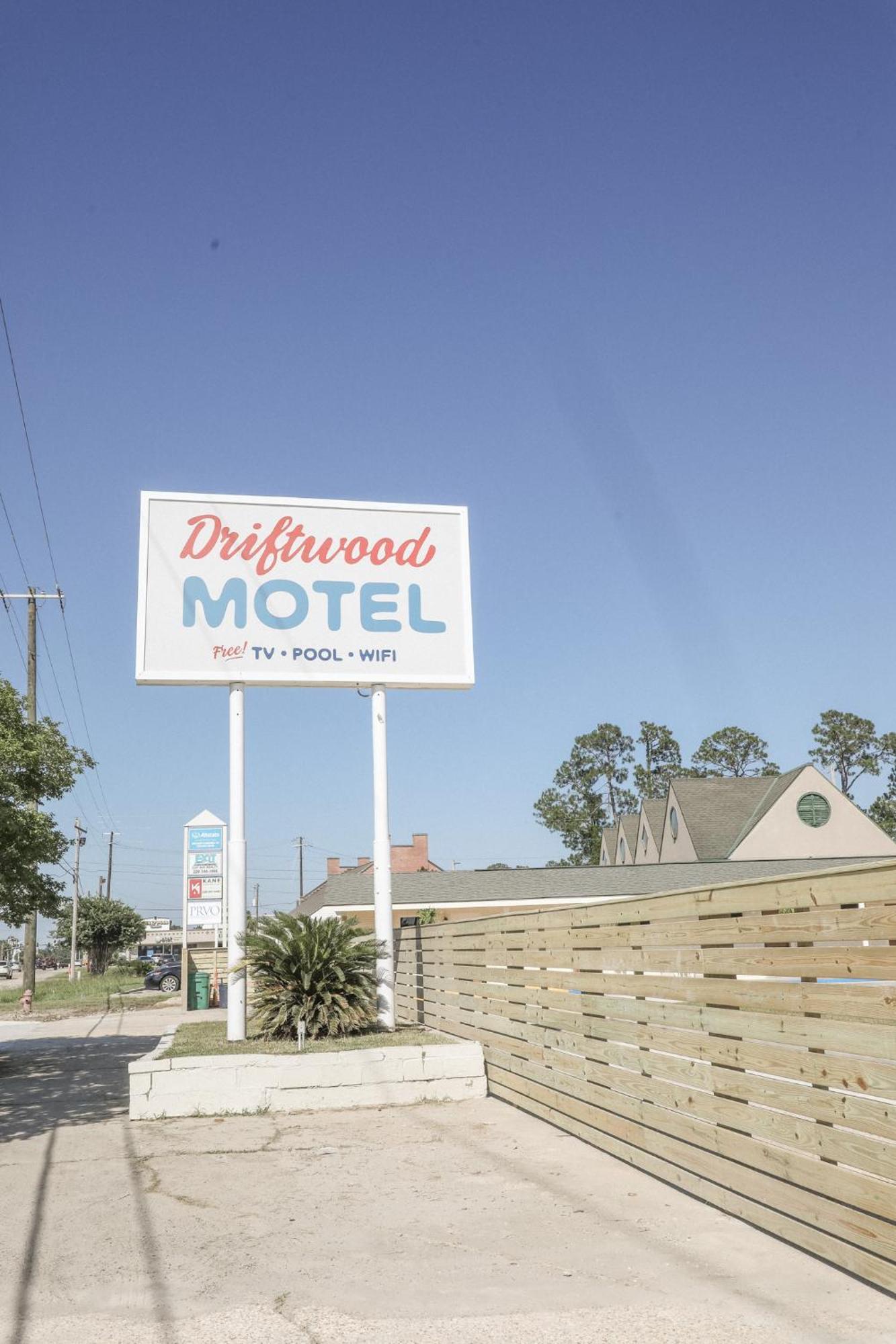 Driftwood Motel 베이세인트루이스 외부 사진